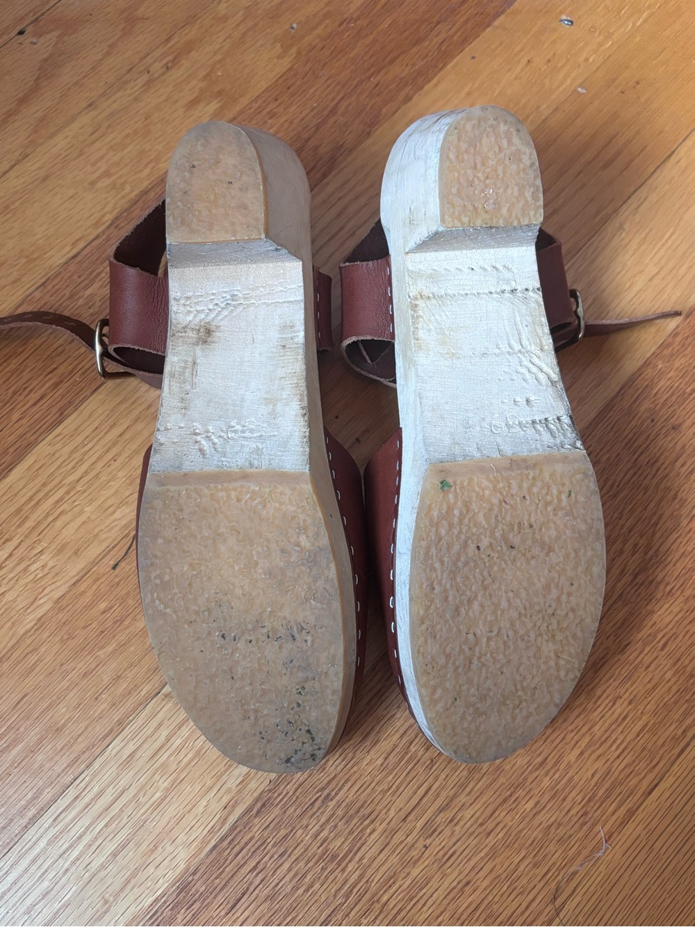 Bryr Brown Leather Ankle-Strap Clogs - Picture 11 of 12